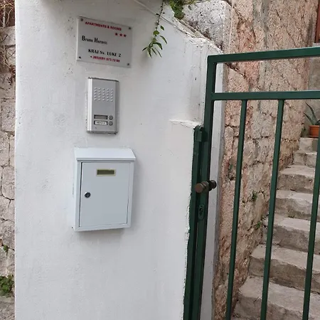 Bruno Centre And Apartman *