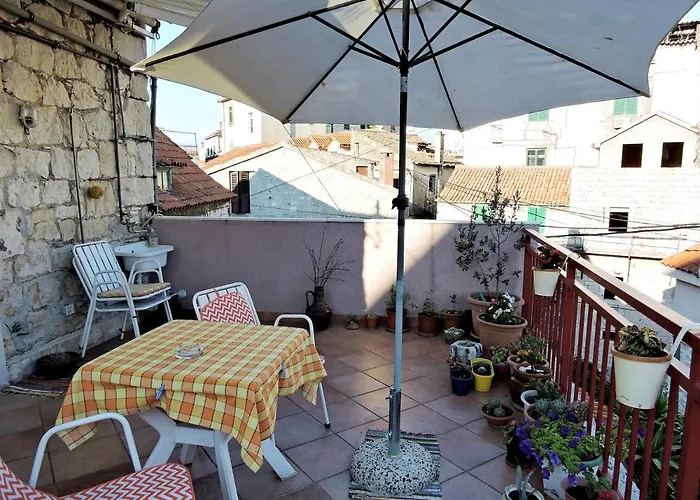 아파트 Bruno Centre And *