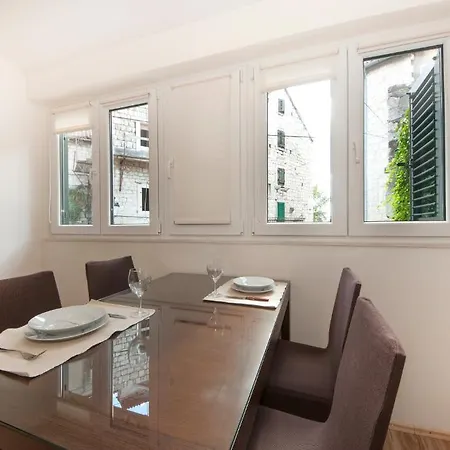 Διαμέρισμα Bruno Centre And *