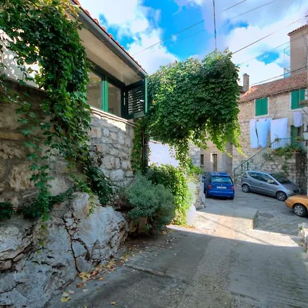 Bruno Centre And شقة