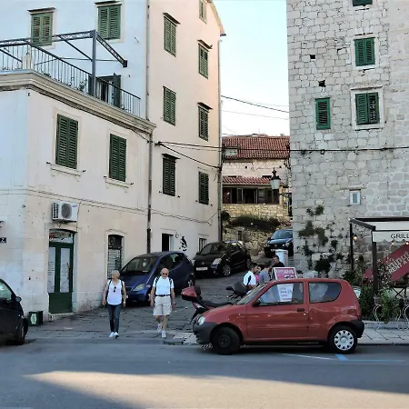 Bruno Centre And Apartment Split