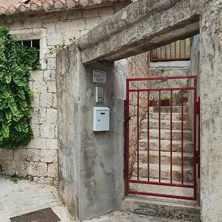 Bruno Centre And Apartament *