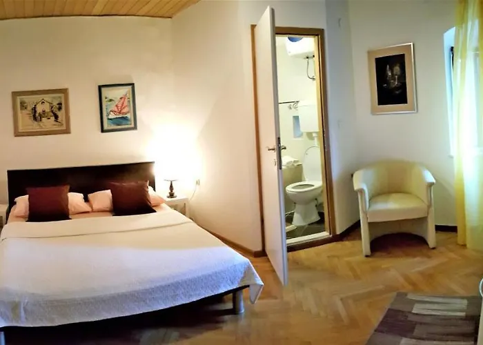 布鲁诺斯普利特中心公寓 *