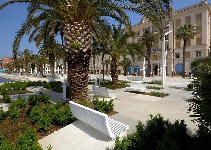 布鲁诺斯普利特中心公寓 *