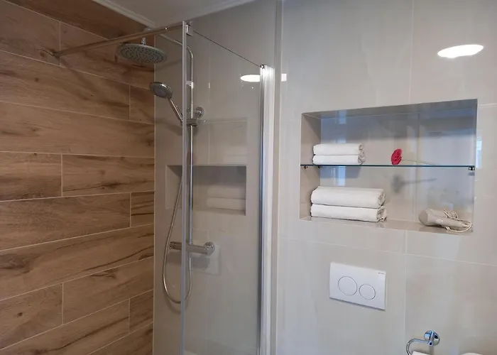 布鲁诺斯普利特中心公寓 *